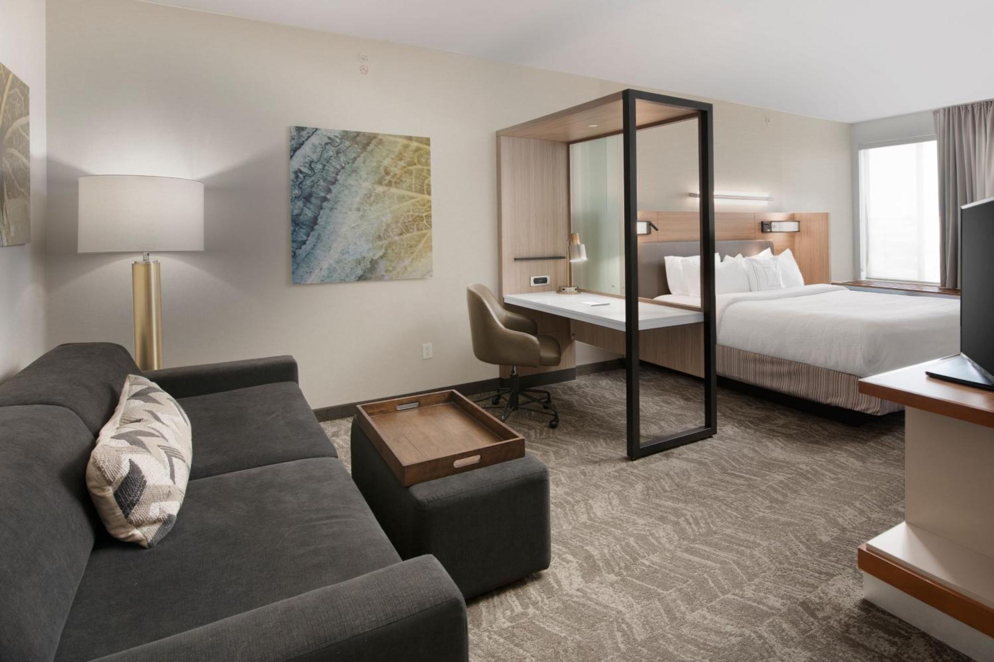 Springhill By Marriott Hotel